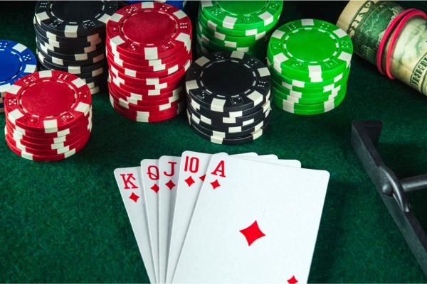 Chinta royală, cea mai bună mână la poker cu 5 carti