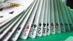 Ce înseamnă Dead Man’s Hand la poker și cum se joacă?