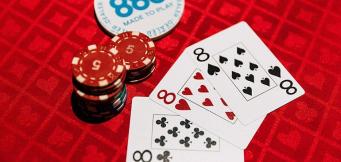 Învață să joci cu succes 3 Card Poker