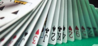 Ce înseamnă Dead Man’s Hand la poker și cum se joacă?