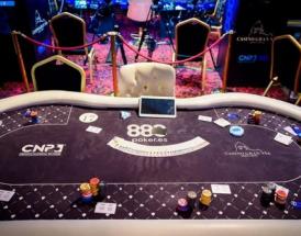 Învață cum să folosești probabilitățile în jocul de poker pentru a-ți maximiza câștigurile