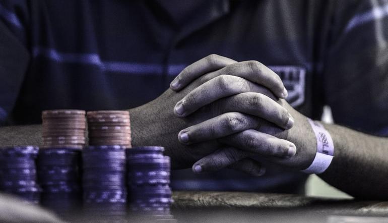 Ghid de strategie la poker: Înapoi la bază