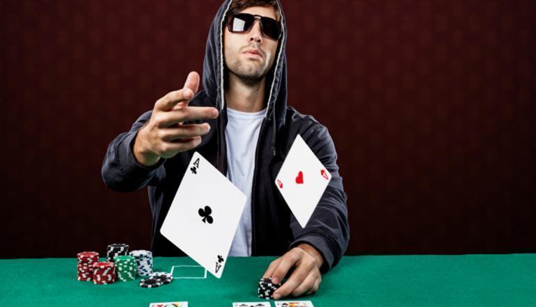 Ghid poker - Cum să joci mâinile AX?