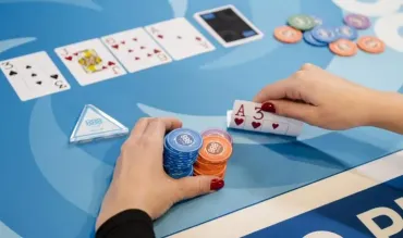 Matematica din spatele pokerului: înțelegerea probabilității, pot odds și multe altele