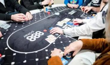 Înțelegerea echilibrului în poker