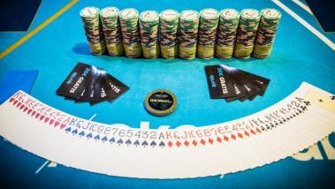 Cu ce este diferit Texas Hold'em față de pokerul clasic cu 5 cărți