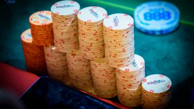 Tot ce trebuie să știi despre fisele folosite în jocul de poker