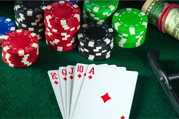 Chinta royală, cea mai bună mână la poker cu 5 carti